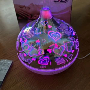 Aroma diffuser - Ny i kartong. 7 olika färger. Dosa. Superfin! 