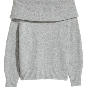 Off shoulder tröja - Säljer denna super snygga tröjan pga att den inte kommer till användning. 