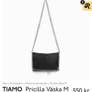 Tiamo väska  - Nästan aldrig använda, köpt förr förra sommaren. Säljer för 200 köpte för 500 kr❤️