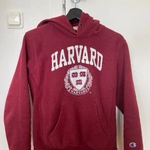 Champion Reverse Weave Hoodie - En champion reverse weave hoodie i storleken xs som ej passar. 