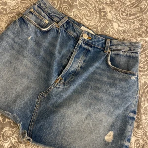 Kjol - Jeanskjol ifrån H&M köppt för 299kr