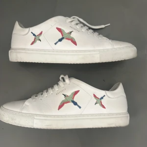 Axel Arigato vita 41 - Snygga och använt ett få gånger. 