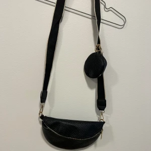 Väska - Väska från Shein, knappt använd🌸