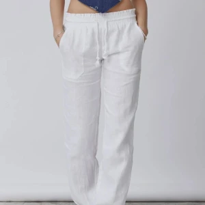 Linnebyxor  - Säljer dessa linnebyxor från Skagen clothing i storlek XS! Knappt använda. Långa på mig som är ca 1,55💕 nypris 800kr