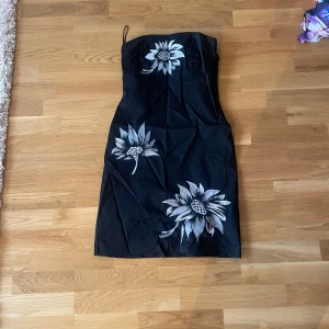 Klänning  - Fin enkel klänning