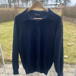 Merino ull piké  - ❗️UTFÖRSÄLJNING❗️| Merino ull piké från Dalmine | Skick: 8/10 - Vårt pris: 149 - Skriv för mer frågor eller funderingar och kolla gärna in liknande plagg i min profil som också är på rea👍