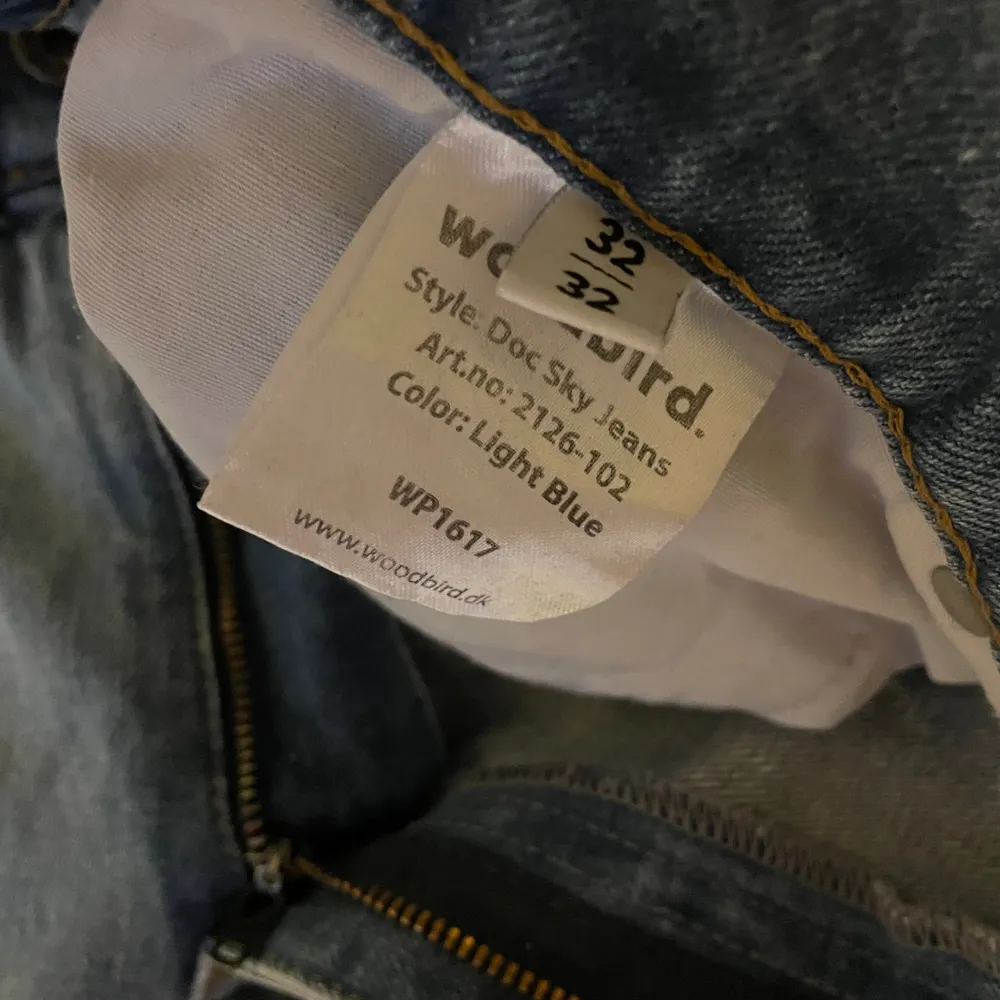 Säljer woodbird jeans. knappt använda.. Jeans & Byxor.