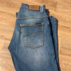 Nudie jeans thin Finn - slim fit | 30/32 | skick: 9/10 | Nypris: 1300 | Mitt pris: 299 🙌