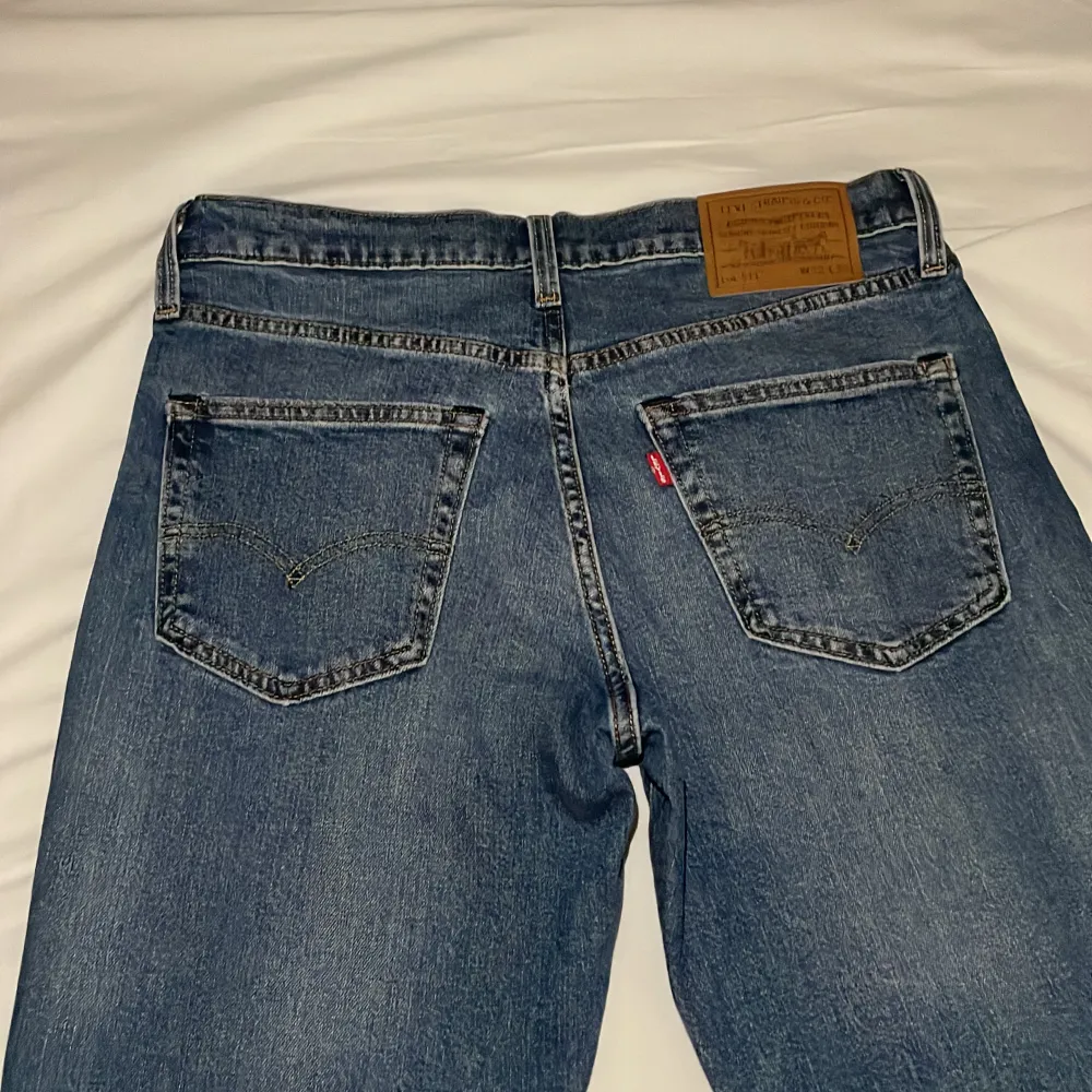 Snygga 511 jeans, W32 L30, mycket bra skick, endast använda ett par gånger. . Jeans & Byxor.