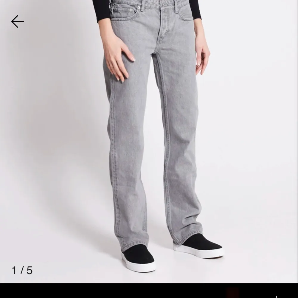 Jeans icon från lager, kommer ej till användning då jag har ett par till grå jeans💗. Jeans & Byxor.