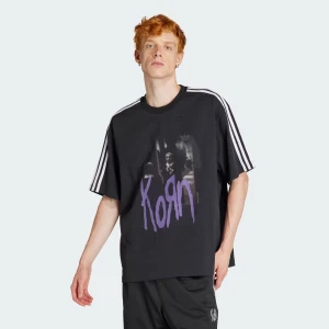 Adidas X Korn graphic t shirt   - Säljer min så coola limited edition adidas x korn tshirt pga att den är för stor. Knappt använd. Lappar finns kvar och jag kan säkert fixa kvittot också. Oversized i storlek och rätt tjockt material. Skriv gärna om ni vill ha fler bilder eller mått.