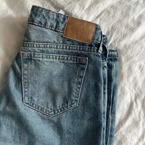 Jeans  - Bra skick, använt endast en gång, mycket bra skick, skriv för mer bilder 