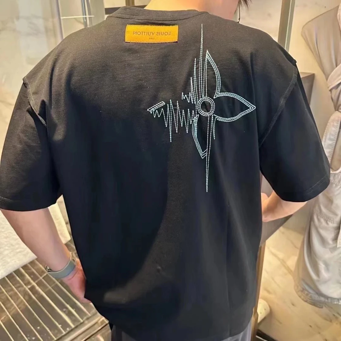 Louis Vuitton frequency logo Tshirt  - 90