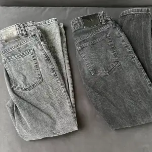 två par snygga grunt jeans i storlek 170 båda två. Ena är grå och andra är svart. skicket är bra 9/10☺️ Hör av er vid frågor&bilder🤩