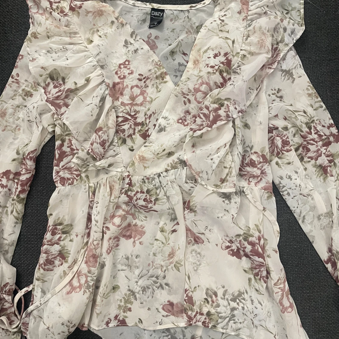 Vit Blommig Genomskinlig bluse🪷🐚