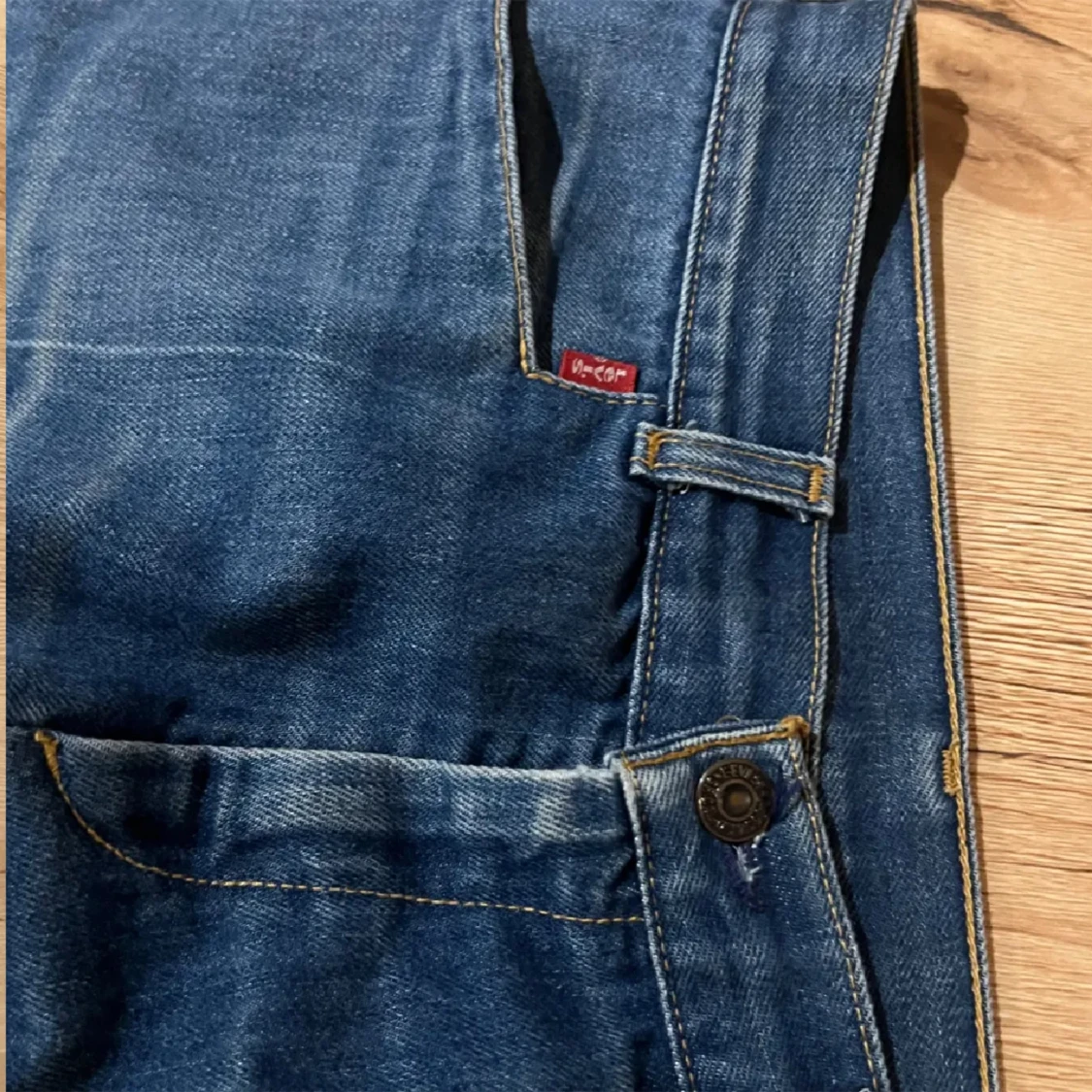 Levi’s Hello Kitty Jeans - 92