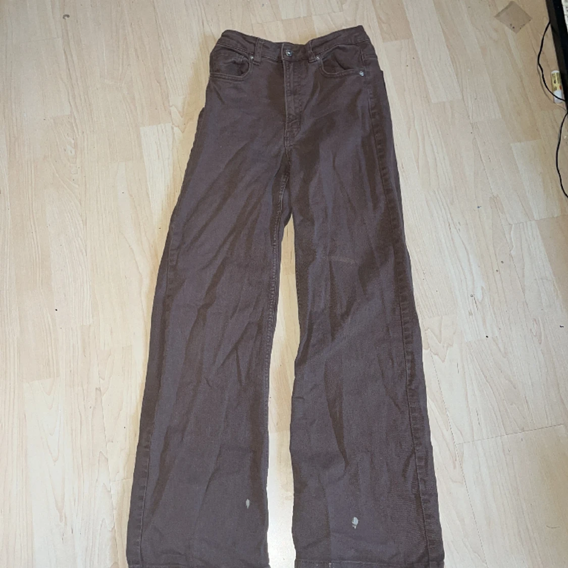 Bruna jeans högmidja 