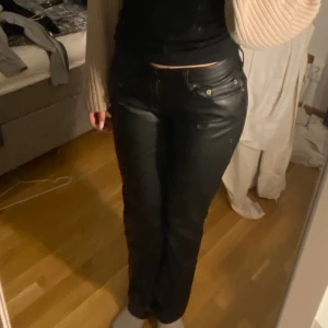 Skinnbyxor - Skinn byxor i nyskick aldrig använda❤️