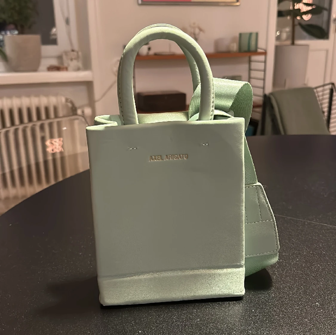 Axel arigato väska  - 90