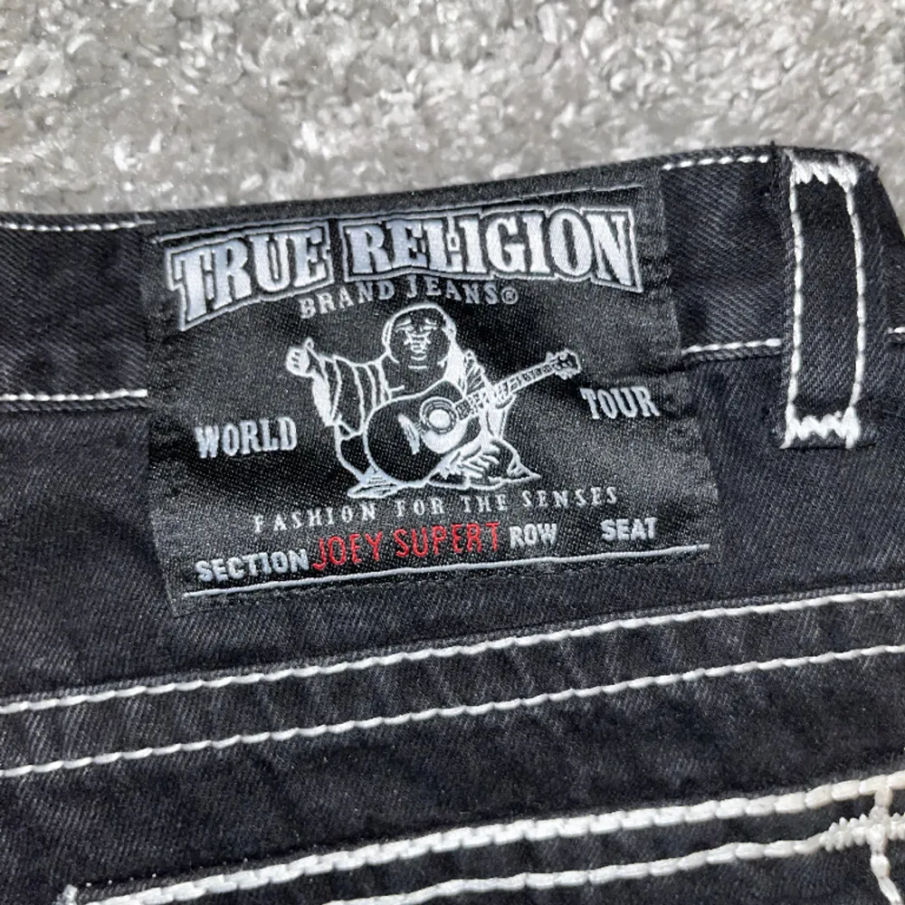 Perfekt kvalitet som nya   Priset är förhandlingsbart . Jeans & Byxor.