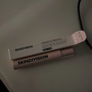 Maskara - Säljer denna då jag inte använder maskar. Helt ny. 