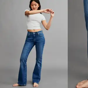 Säljer mina super fina jeans ifrån Gina tricot, det är boocut perfect jeans . De är inprincip aldrig använda då de var försmå tyvärr så de är i nyskick, skriv för fler bilder 