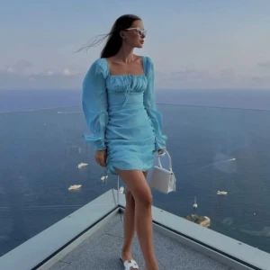 Adoore klänning - Helt ny Adoore klänning, säljer för har redan en likadan. 