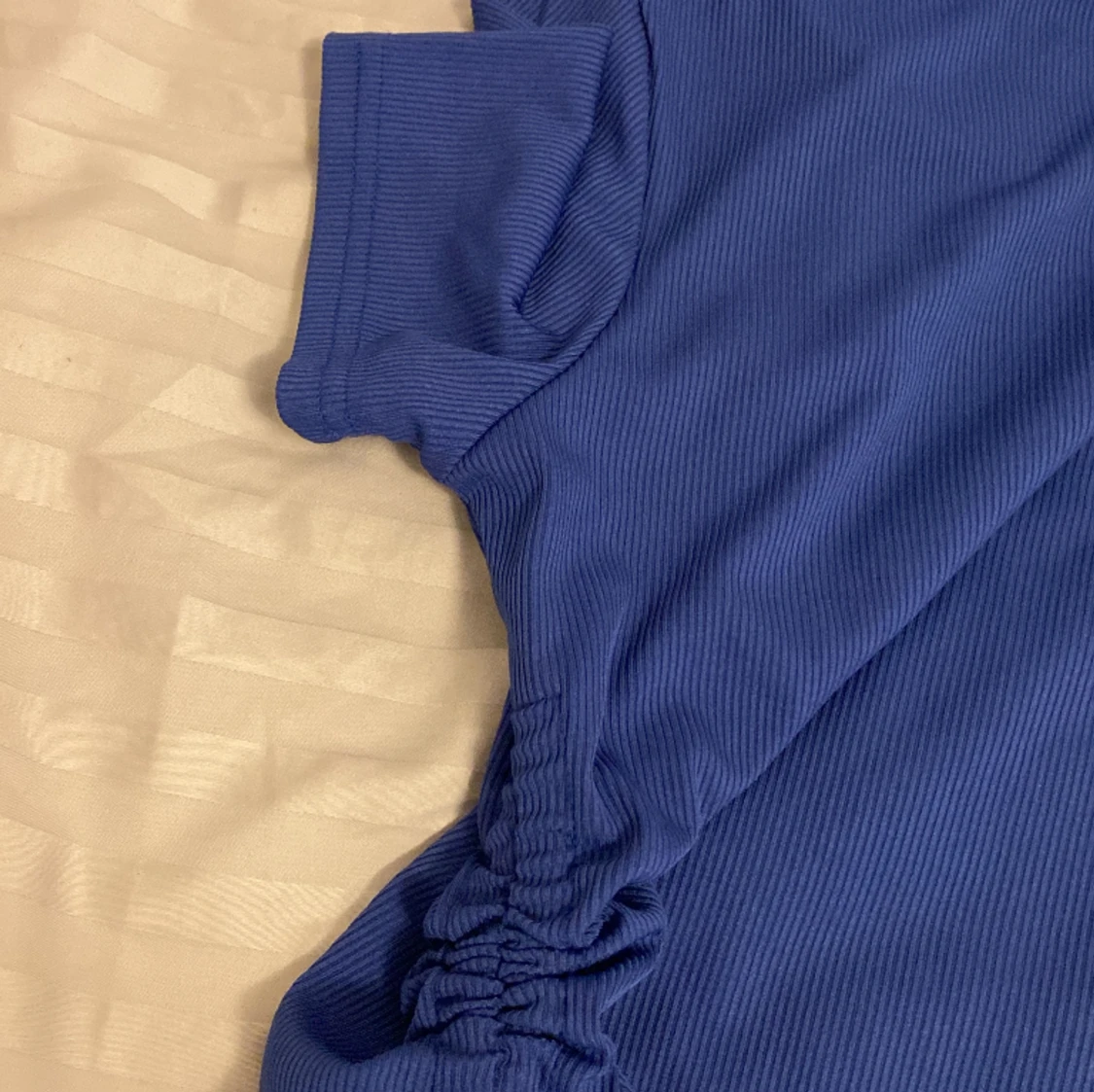 Marin blå t shirt(magtröja) - 90