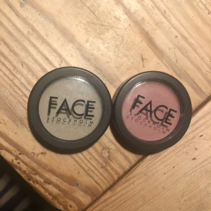 Ögonskuggor Face Stockholm  - Två nästan oanvända ögonskuggor från Face Stockholm. Använt dem en gång. Färgerna på bilden stämmer bra med verkligheten. Båda för 100 kr.