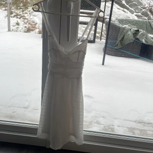 Vit klänning  - Bra skick 