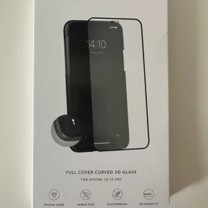 Glasskydd iPhone 12/12PRO - Oanvänt