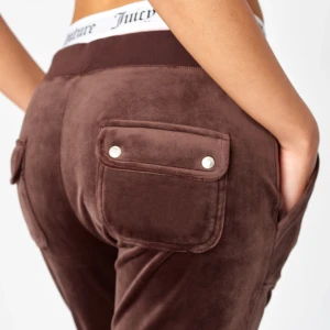 juicy couture byxor - Bruna juicy, bra skick, inga defekter. Köpta för 1200 