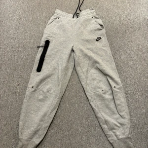 Nike track byxor - Nike track byxor tjej För flicka Inte alls använda 