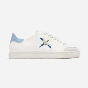 SÖKER Axel Arigato bird, Philippe model och Loubs - Loubs utan text där bak och utan spikar. Jag Om du har några Philippe models som jag kan köpa kontakta mig. Axel Arigatos bird sneaker, om du har någon att sälja kontakta. Pris kan diskuteras. Storlek 39-40