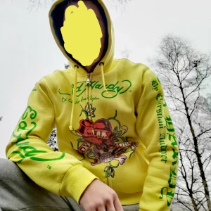 Christian Audigier Ed Hardy hoodie  - Rare piece of art in yellow color Size according to the tag is L, in fact, it will fit perfectly on S-M, there are minimal traces of socks, it needs to be washed. I am ready to exchange for interesting things with your surcharge, ready to send it 