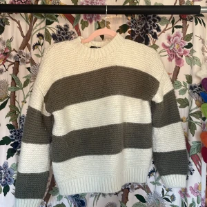 Mysig tjocktröja  - Väldigt varm och bra för vintern