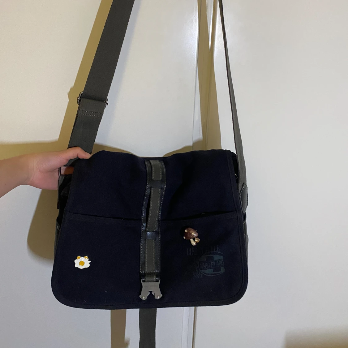 Vintage messenger bag