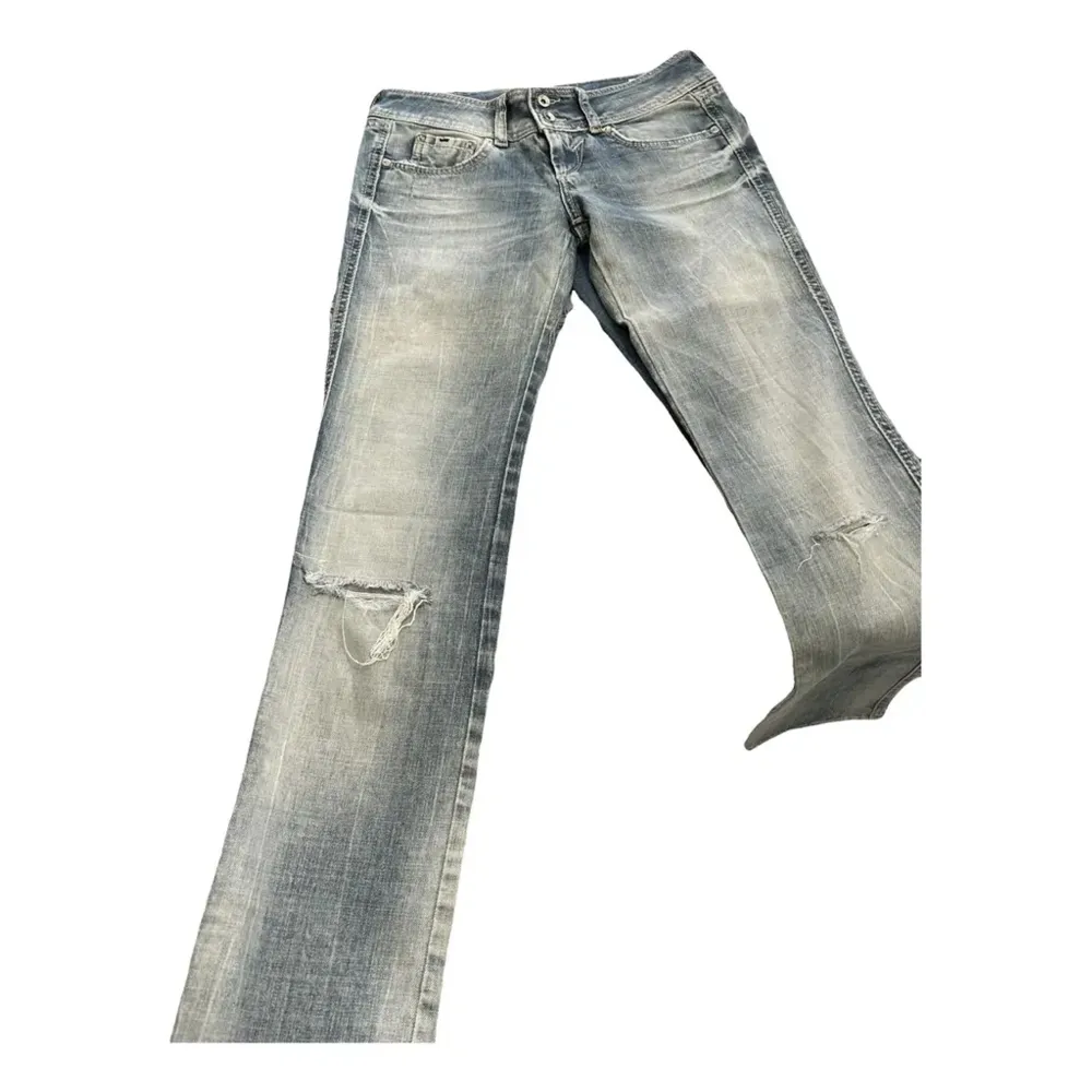 Straight jeans i den snyggaste tvätten jag sett!!!. Jeans & Byxor.