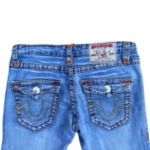 True religion jeans  - True religion jeans i storlek W30🔥 Dom har blivit lagade se bild 3 men är annars i bra skick. Skriv om du har några funderingar 