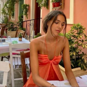 MINI KLÄNNING - Så fin klänning! Samma klänning som första bilden men i ljusrosa🤍Helt i nyskick, storlek M men skulle säga att den passar xs-s mer