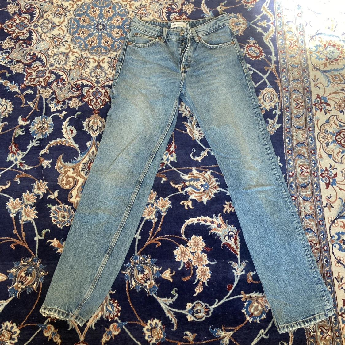 Jeans ifrån ZARA i storlek 34❤️😊