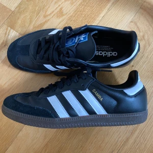Helt nya adidas samba - Helt nya Adidas samba, säljer pga fel storlek 🙏🏼