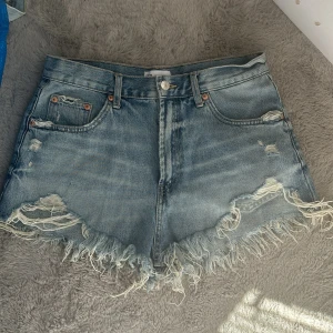 Shorts - Jeansshorts från Zara