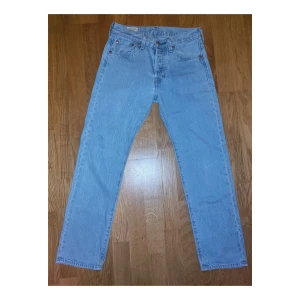Levi's Jeans - Blåa Levi's 501 W27 L28 Nyskick - oanvänd
