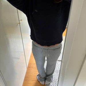 Ribbade mysbyxor  - Ribbade mysbyxor gråa bershka 