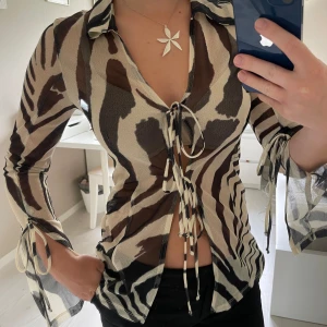 Mönstrad blus - Mönstrad blus