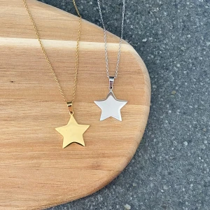 Halsband  - Information på bild 2 👉🏻 1 för 69kr & 2 för 118kr, frakt ingår. 💌 Instagram - Vikiicom