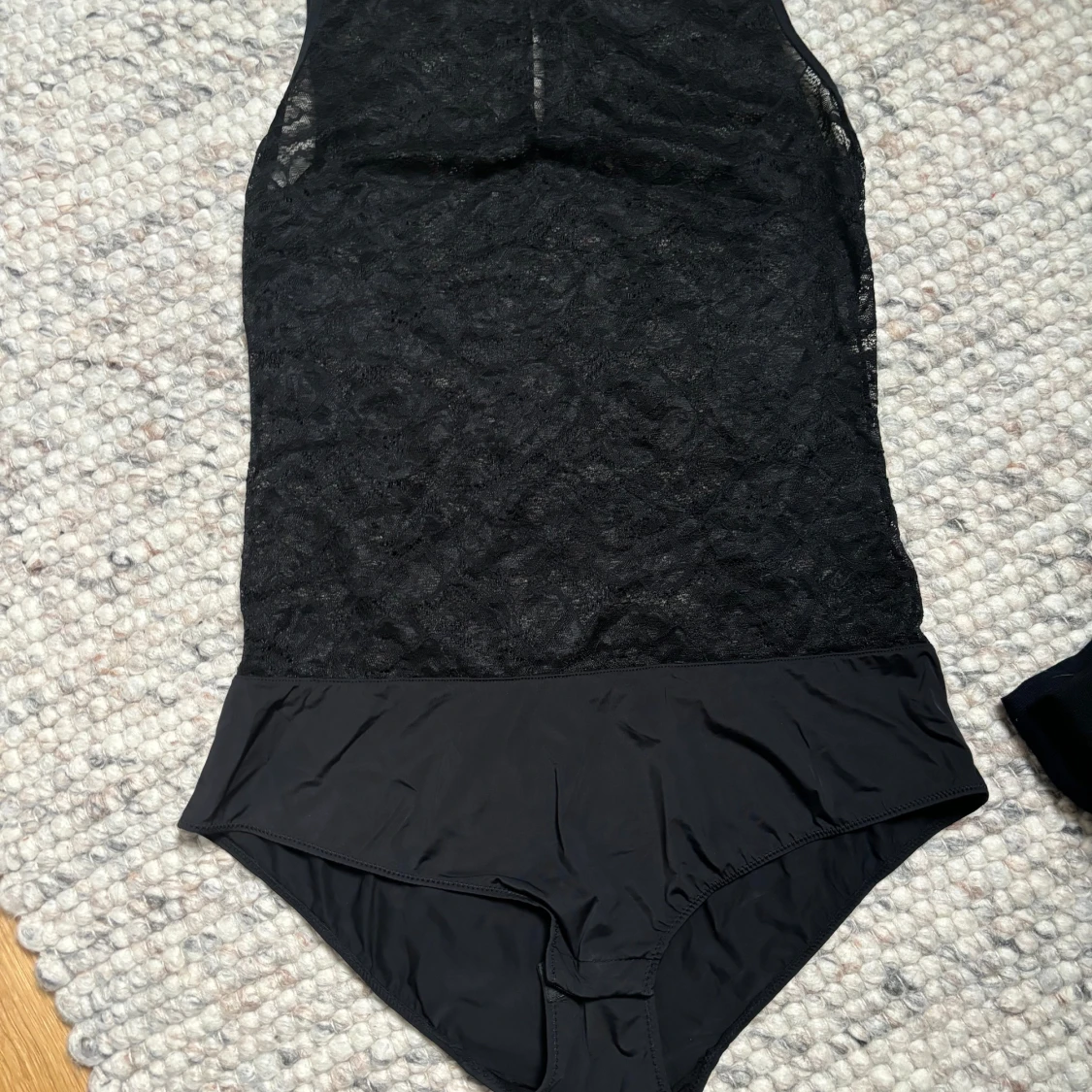 Svart Body M - intimissi