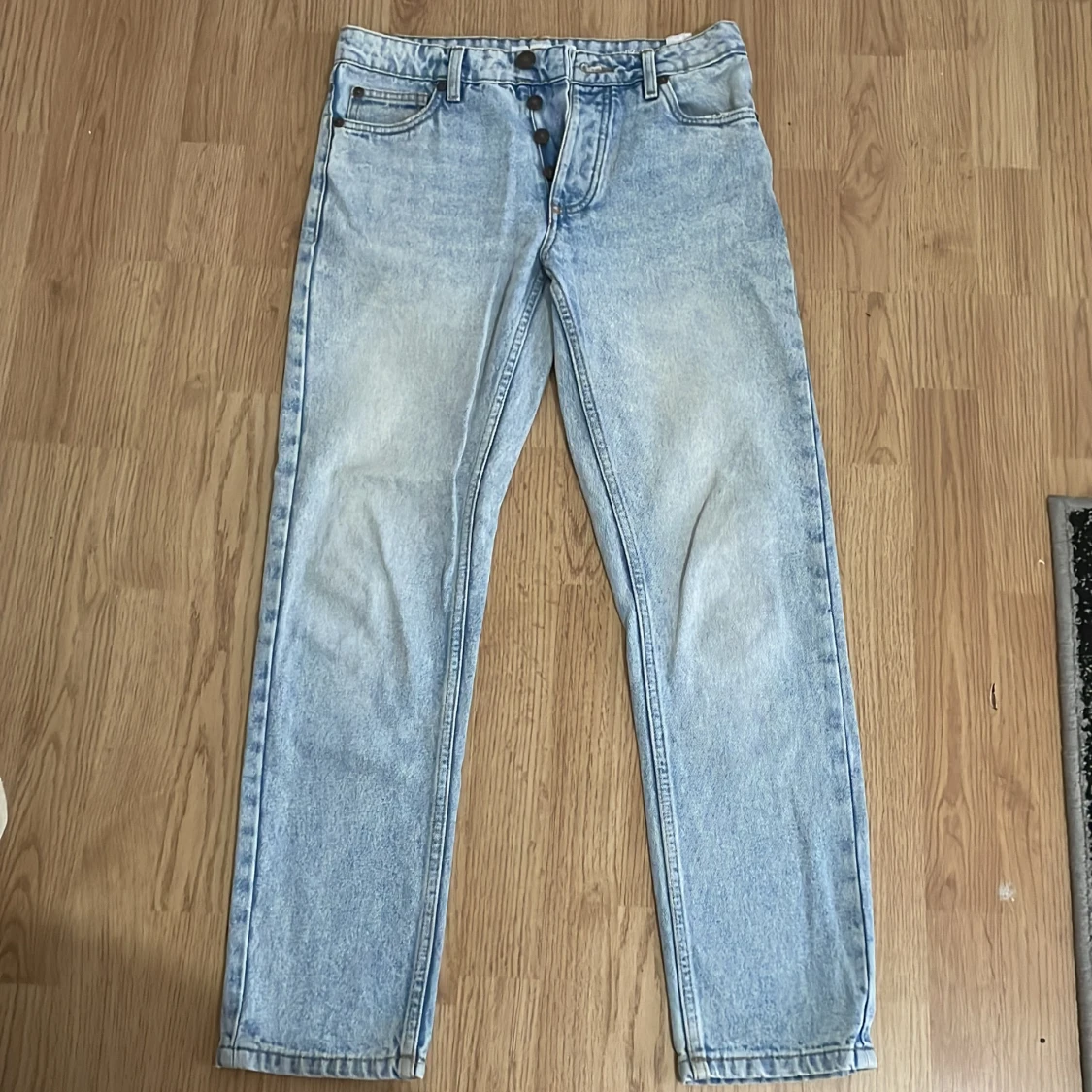 Ljusblåa jeans