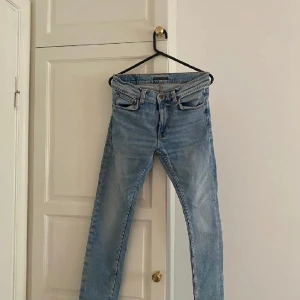 Nudie Jeans Lean Dean  - Helt slutsålda Nudie Jeans Lean Dean i färgen Indigo Hub Storlek W:28 L:32 Aldrig använda!! Köp gärna via ”köp nu” 